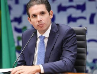 Zambelli: Câmara bloqueia verbas e Itália analisa extradição!