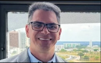 Fábio Rolim, herdeiro de um grupo que há décadas domina a política local, minimiza acusações e desqualifica adversários em meio a denúncias formais de irregularidades