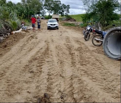 Gestão ativa: mesmo no feriado, Daniela Ribeiro acompanha melhorias em infraestrutura urbana